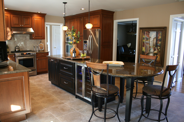 Medallion Cabinetry Ellison Door