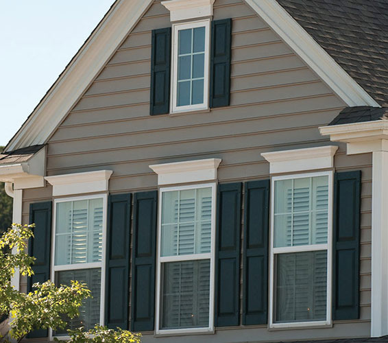 Vinyl Siding vs. Wood Siding: What’s the Difference?