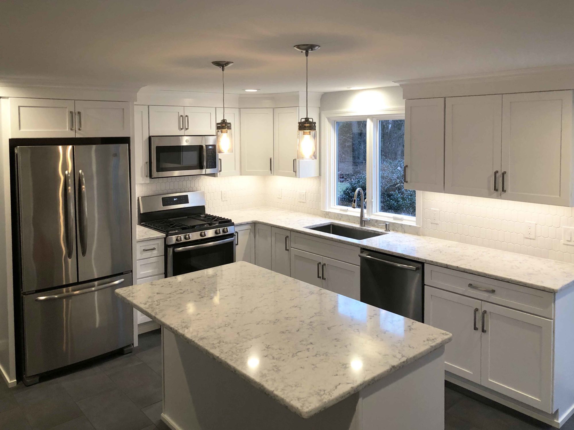 Legacy Construction installs a Medallion Kitchen in Longmeadow, MA