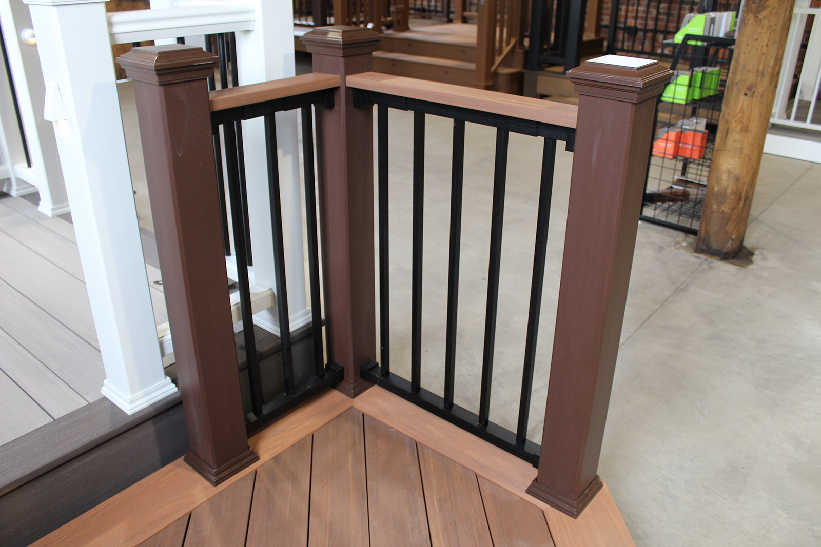 Trex Railing Transcend Post Sleeve in Vintage Lantern with Black Aluminum Square Balusters