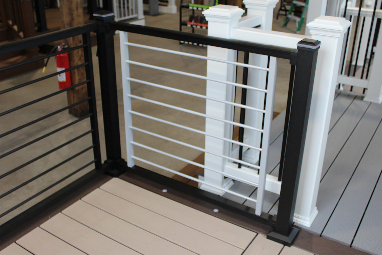 Trex Railing Signature Rod Rail in Black with Aluminum Horizontal Platinum rods