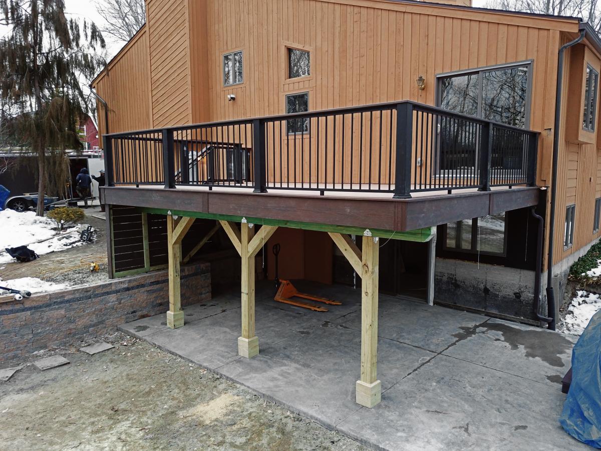 Regan Total Construction builds a new elevated Trex deck in Columbia, CT