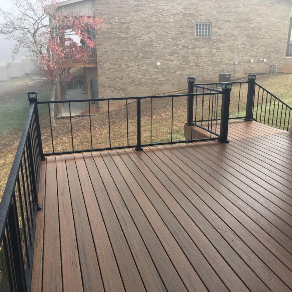 Deck with VertiCable